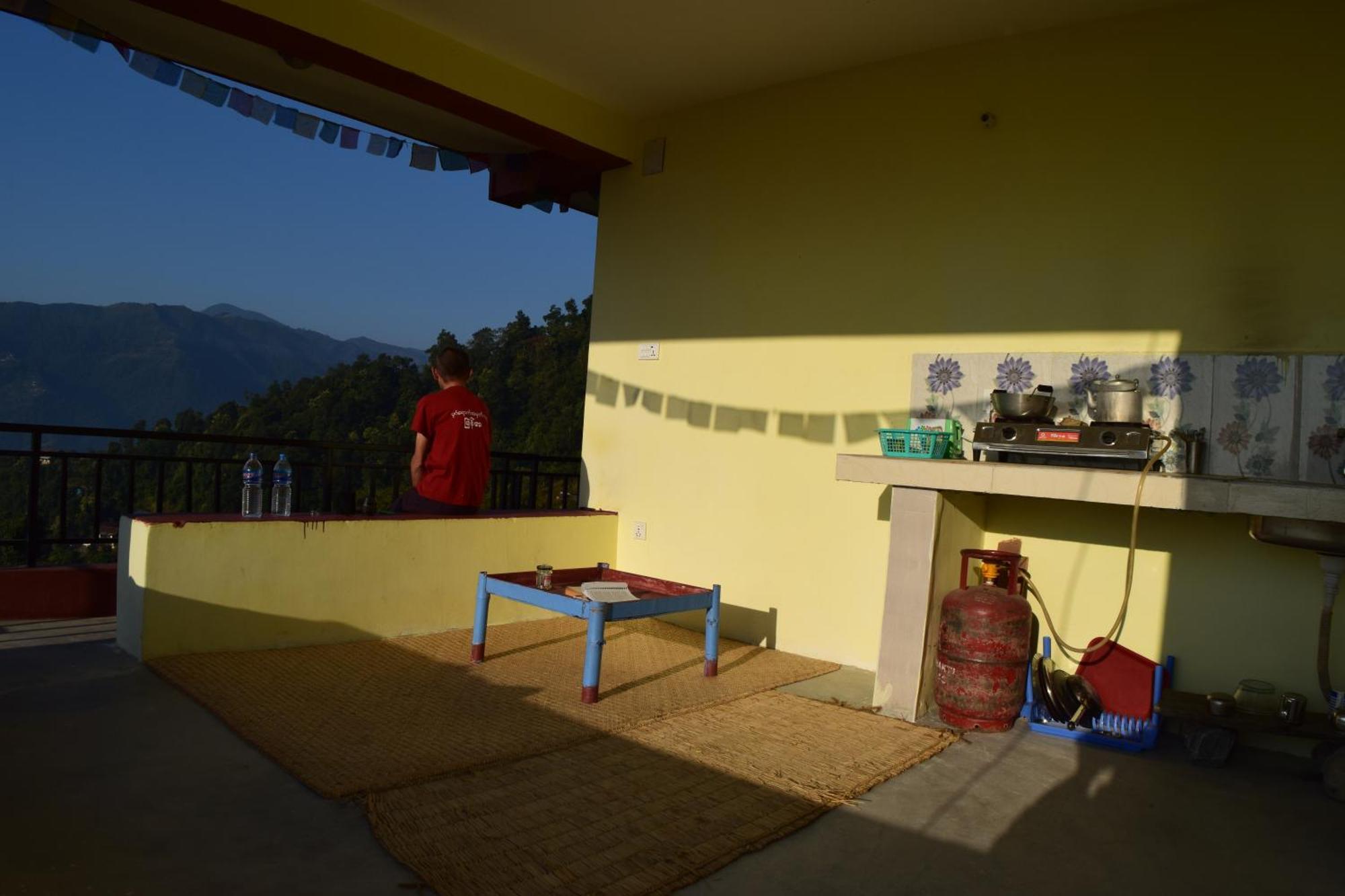 Gorgeous Village Guest House Pokhara Buitenkant foto