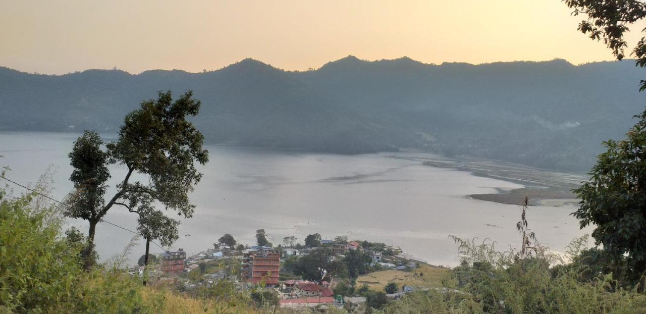 Gorgeous Village Guest House Pokhara Buitenkant foto